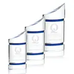 Trophée Gemma en cristal optique avec accents bleu cobalt