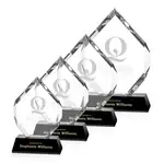 Trophée Giorgia en cristal optique sur socle noir incliné