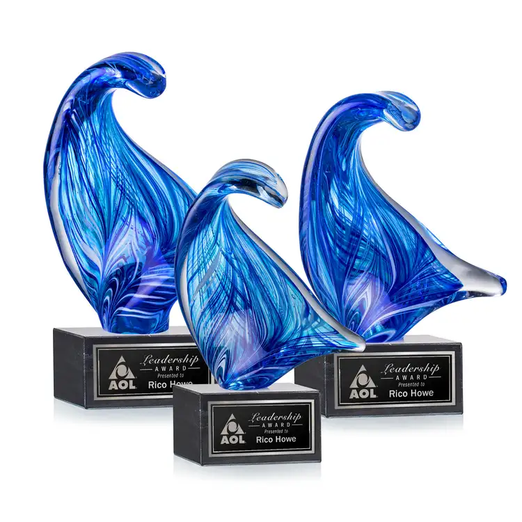 Trophée Laguna sur socle carré en marbre - Gravure au laser
