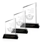 Trophée Prudencia sur socle noir en cristal optique
