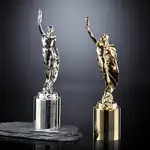 Trophée Supremacy sur socle cylindrique