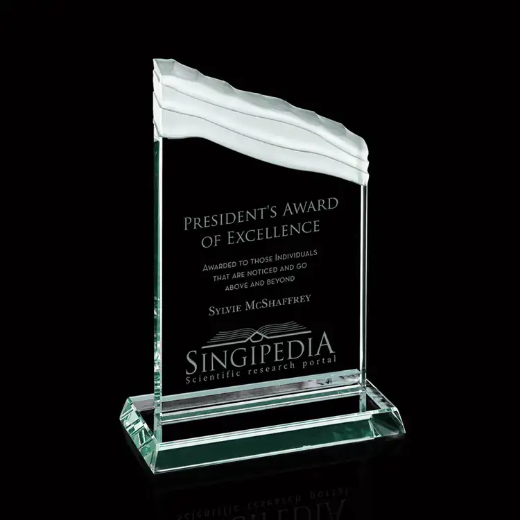 Trophée Sutherland en verre jade #2