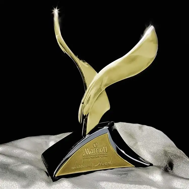 Trophée aigle Intrepid #3