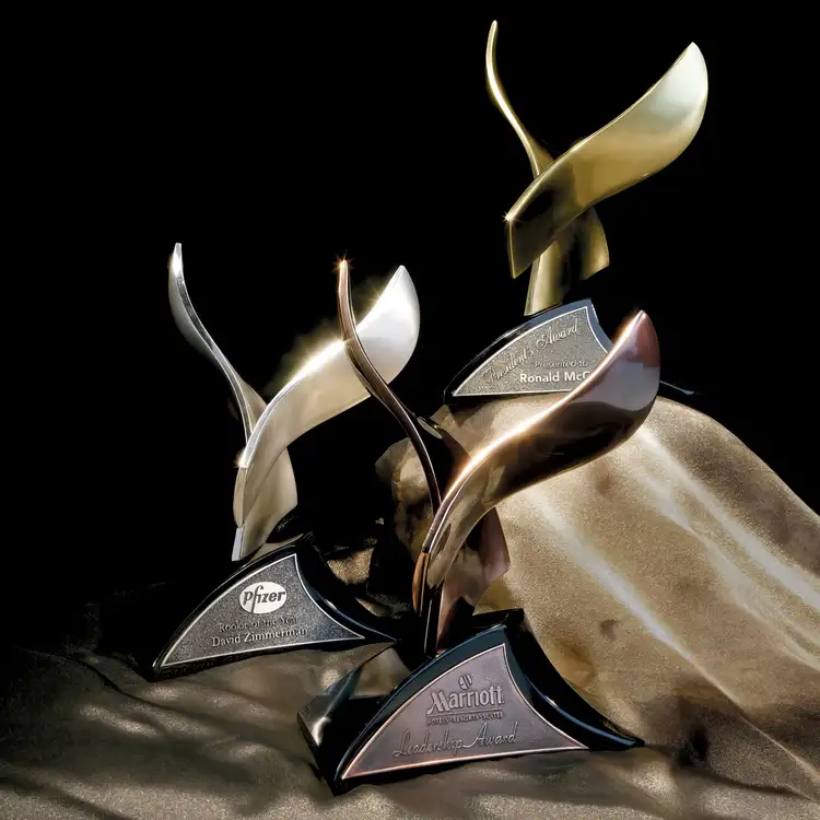 Trophée aigle Intrepid