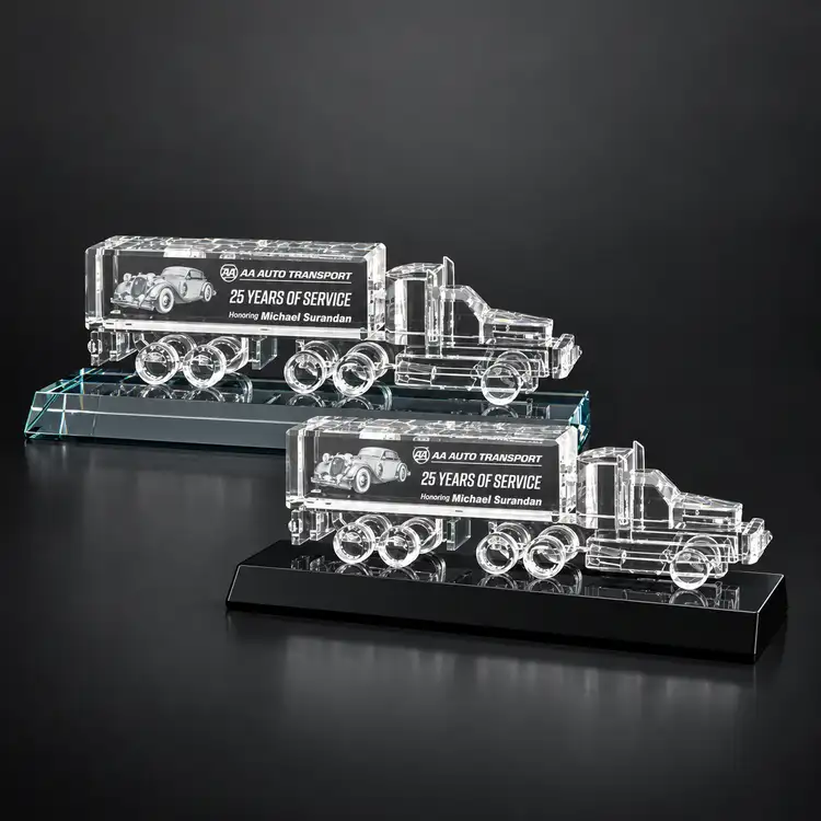 Crystal 18 Wheeler on Base - Optical Crystal - 3D Etched