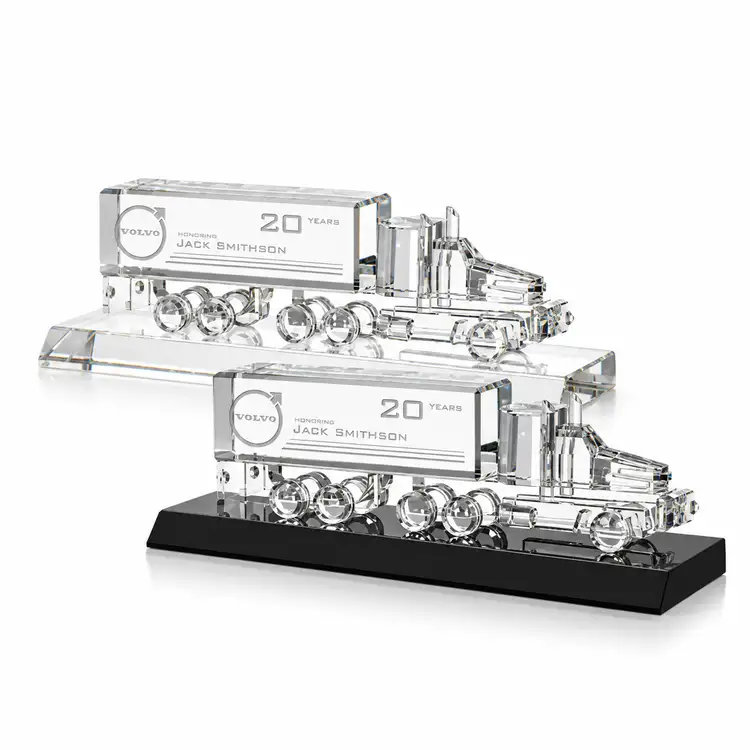 Crystal 18 Wheeler on Base - Optical Crystal - Engraved