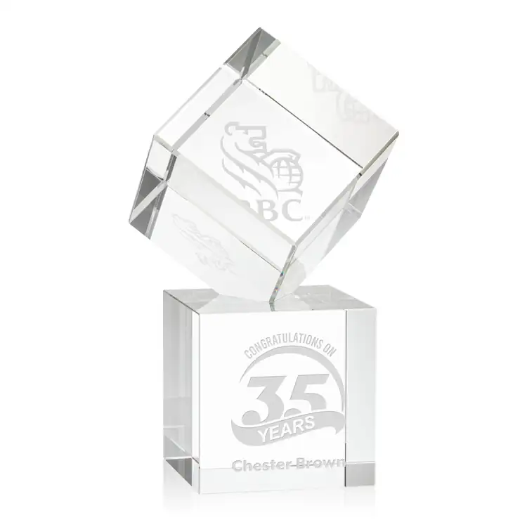 Trophée cube Burrill en cristal optique sur socle Granby - Gravure #4