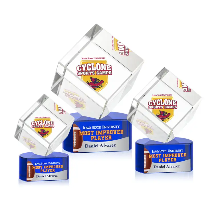 Trophée cube Burrill en cristal optique sur socle Paragon - Multicolore #9