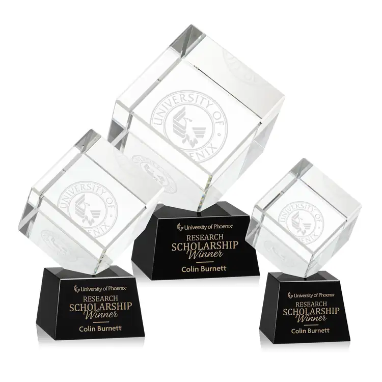 Trophée cube Burrill en cristal optique sur socle Robson - Gravure #5