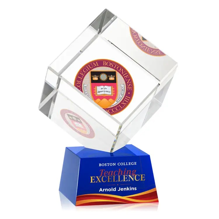 Trophée cube Burrill en cristal optique sur socle Robson - Multicolore #12