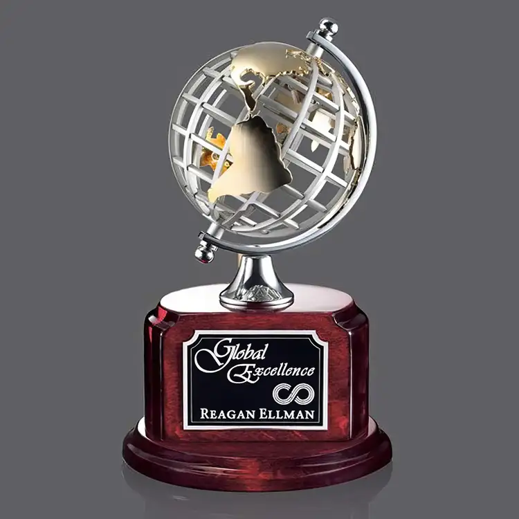 Trophée globe Woodstock