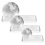 Trophée globe en cristal optique sur socle rectangulaire - Gravure