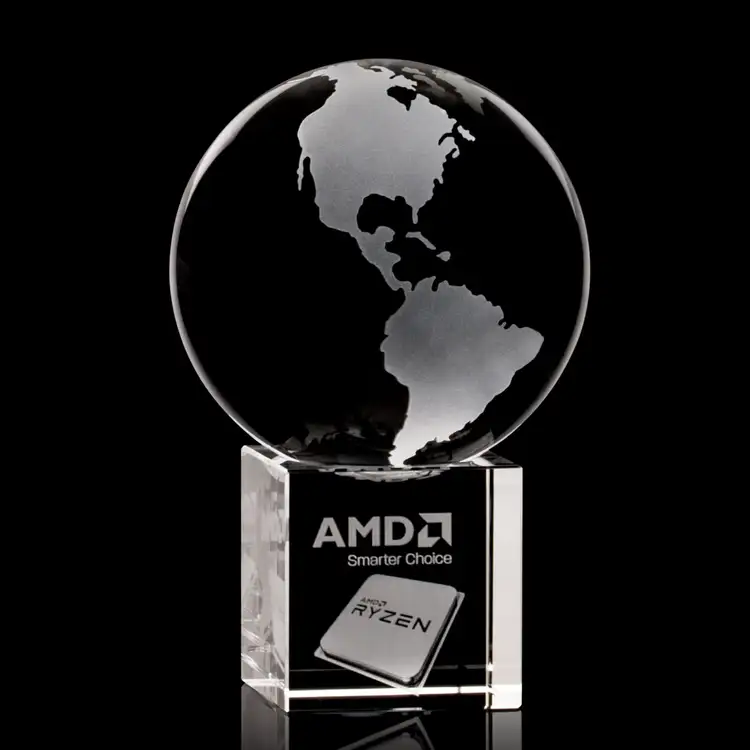 Trophée globe sur cube en cristal optique - Gravure 3D