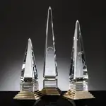 Trophée obélisque Tribune R.S. Owens en cristal optique