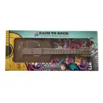 Chocolat moulé en forme de guitare en boîte à fenêtre