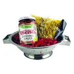 Ensemble gourmand italien dans une passoire