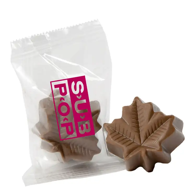 Feuille d'érable en chocolat emballée individuellement